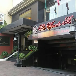 *** Hotel The Woods Manor Mg Road India